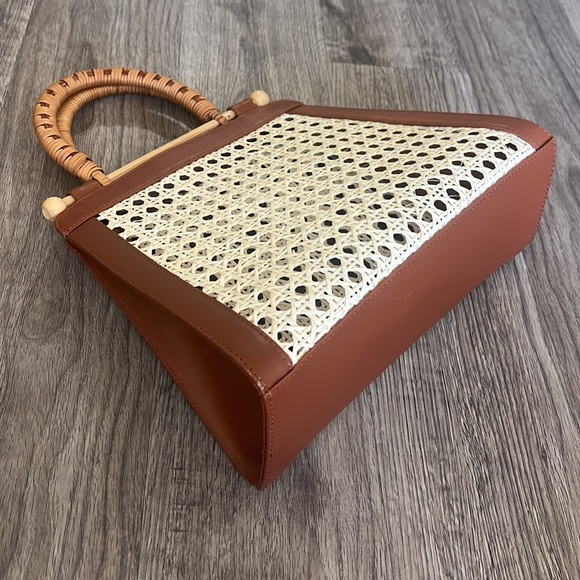 Boutique - Vacation / Summer Straw & Vegan Leather Handbag BRAND NEW - Picture 5 of 6